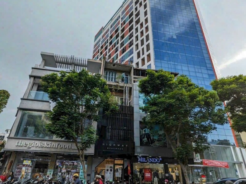 Bán Nhà 4 Tầng Siêu Rẻ Mặt Tiền Lê Văn Sỹ, Quận 3. HĐT: 50tr/tháng. Còn hơn 2 năm