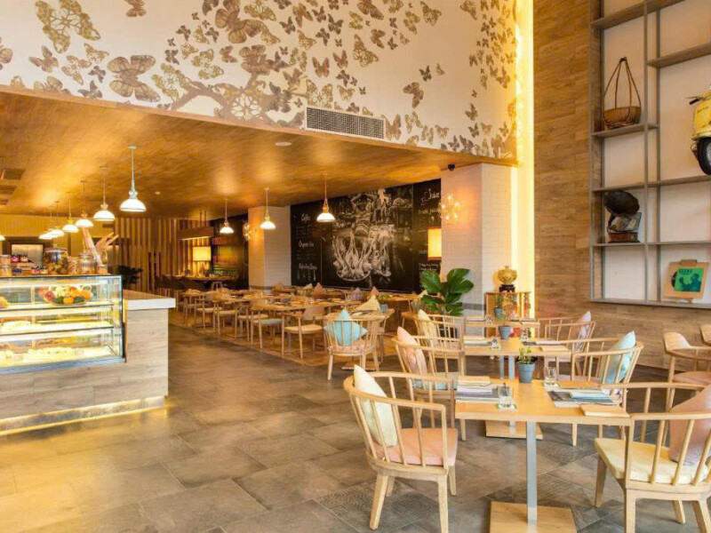 Khách Sạn 4 Sao FUSION SUITES, 2 hầm, 1 trệt, 1 lửng, 11 tầng, Doanh Thu 6 Tỷ cần tìm Chủ Đầu Tư Mới