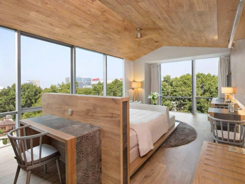 Khách Sạn 4 Sao FUSION SUITES, 2 hầm, 1 trệt, 1 lửng, 11 tầng, Doanh Thu 6 Tỷ cần tìm Chủ Đầu Tư Mới